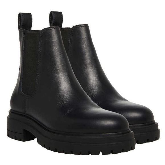 Steve Madden Chelsea Boots - Picture 1 of 6